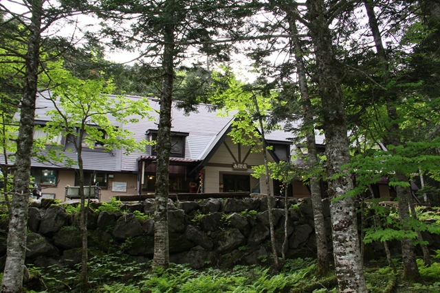 タイトル　北沢峠　こもれび山荘