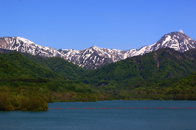 タイトル　乙見湖より焼山