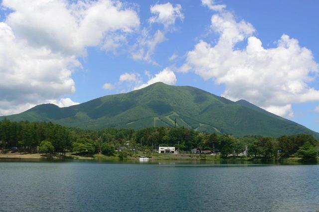 タイトル　夏の飯縄山