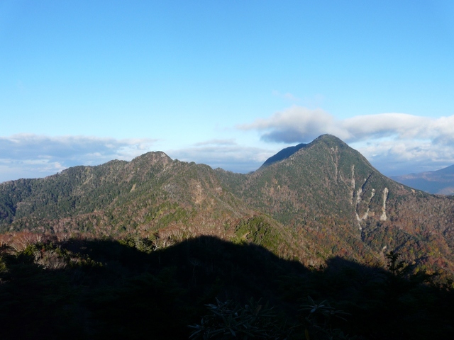 タイトル　鋸山と皇海山