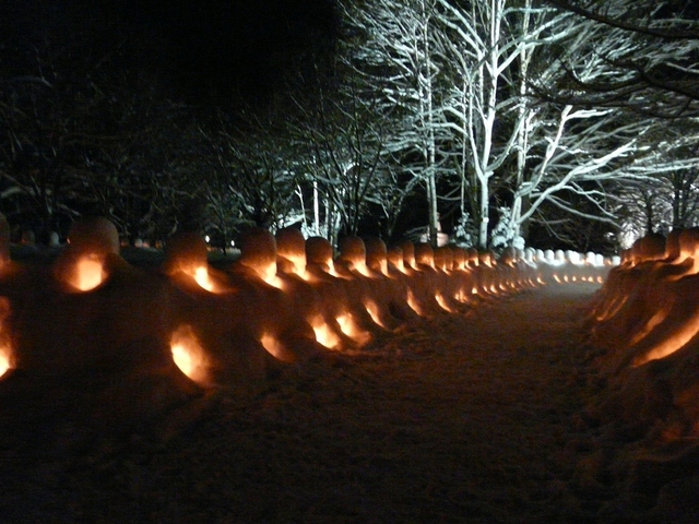 タイトル　湯元雪灯り