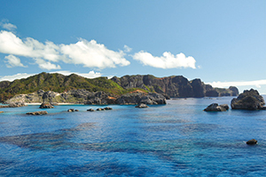 南島周辺の沈水カルストの写真