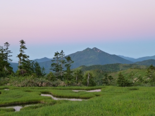 タイトル　朝焼け時の燧ヶ岳