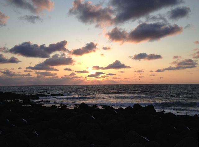 タイトル　沓形岬より、夕焼け雲