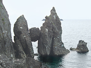 photo of Hasakari-iwa Rocks