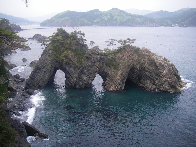 タイトル　穴通磯・碁石海岸