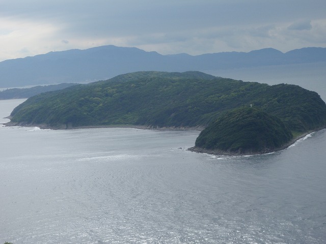 タイトル　加太から望む地ノ島