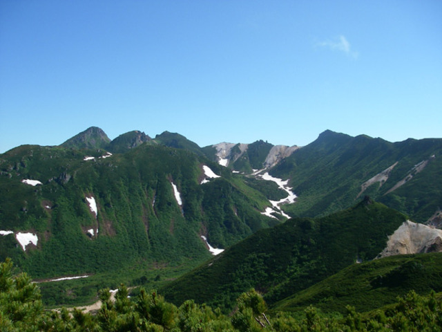 タイトル　硫黄山方向全景