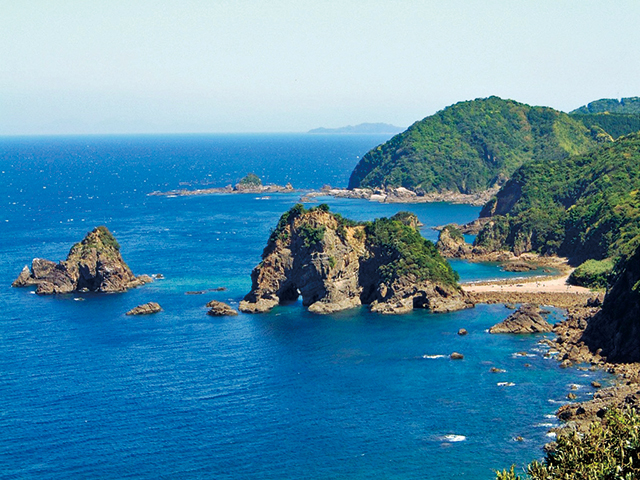 photo of Myoken-ura Bay