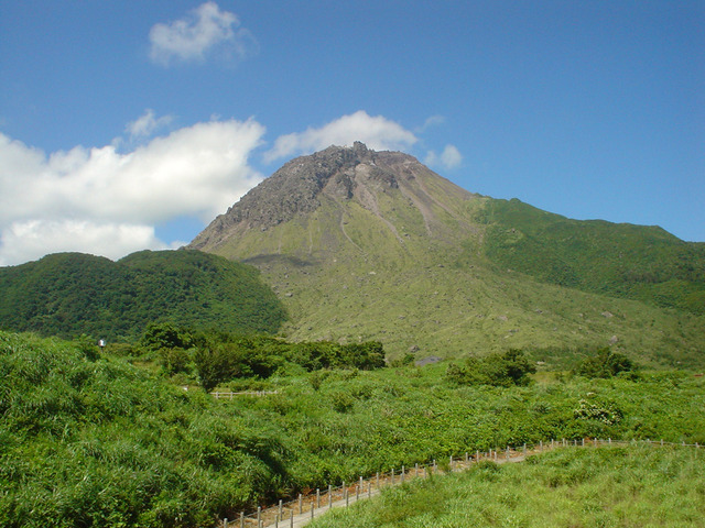 タイトル　平成新山(夏)