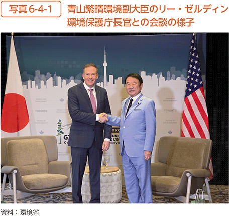 写真6-4-1 青山繁晴環境副大臣のリー・ゼルディン環境保護庁長官との会談の様子