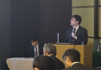 定司 俊憲氏