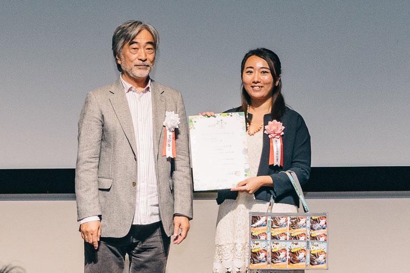 第6回グッドライフアワード カンファレンス＆表彰式 サステナブルデザイン賞	ジュースパックのゴミがポップな商品に	NPO法人LOOB JAPAN