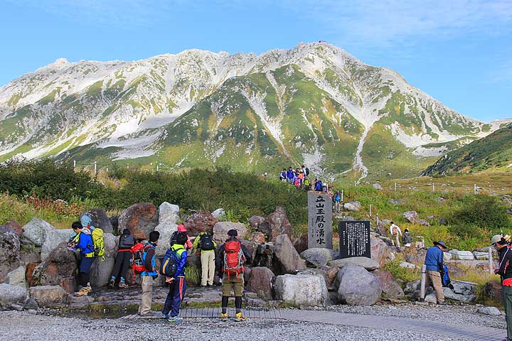 立山玉殿の名水写真